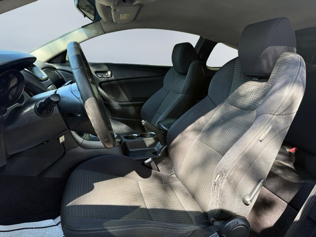 Used 2011 Hyundai Genesis 2.0T image 9