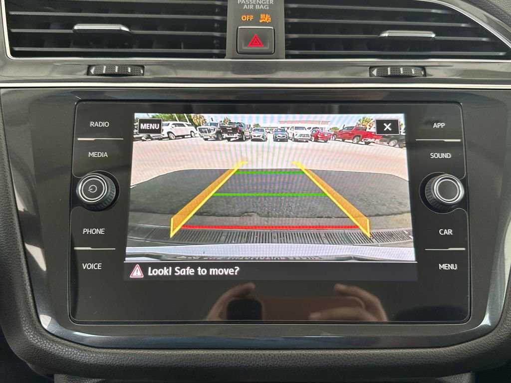 Used 2018 Volkswagen Tiguan SE image 25