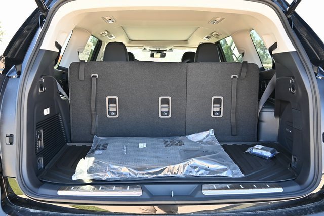 New 2025 Subaru Ascent Limited image 15