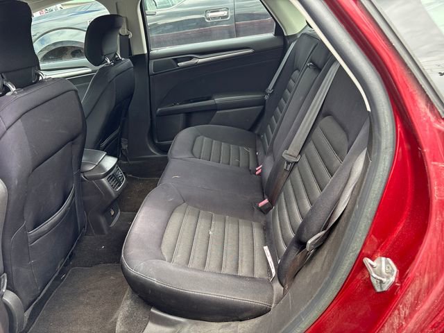 Used 2014 Ford Fusion SE FWD image 10
