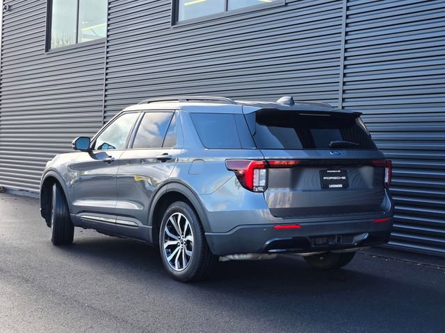 Used 2025 Ford Explorer ST-Line w/ Premium Package image 3