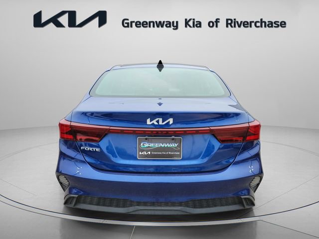 Used 2023 Kia Forte LXS w/ LXS Technology Package FWD image 5