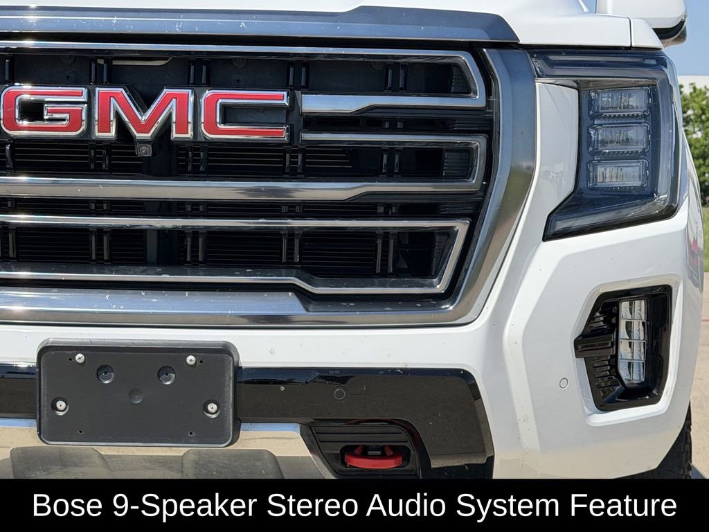 Used 2023 GMC Yukon XL AT4 w/ Technology Package AWD/4WD image 4