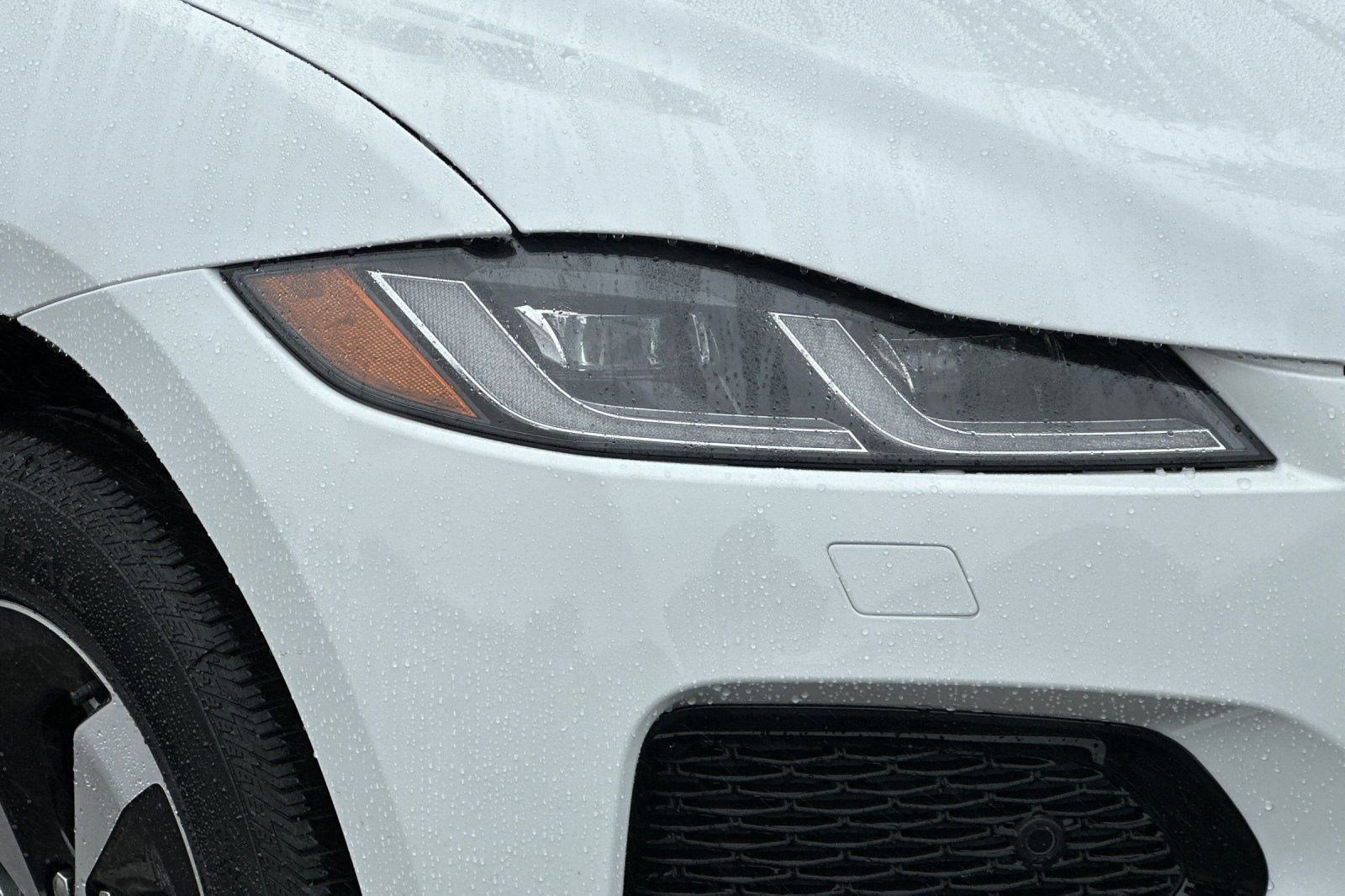 New 2025 Jaguar F-PACE R-Dynamic S AWD/4WD image 9