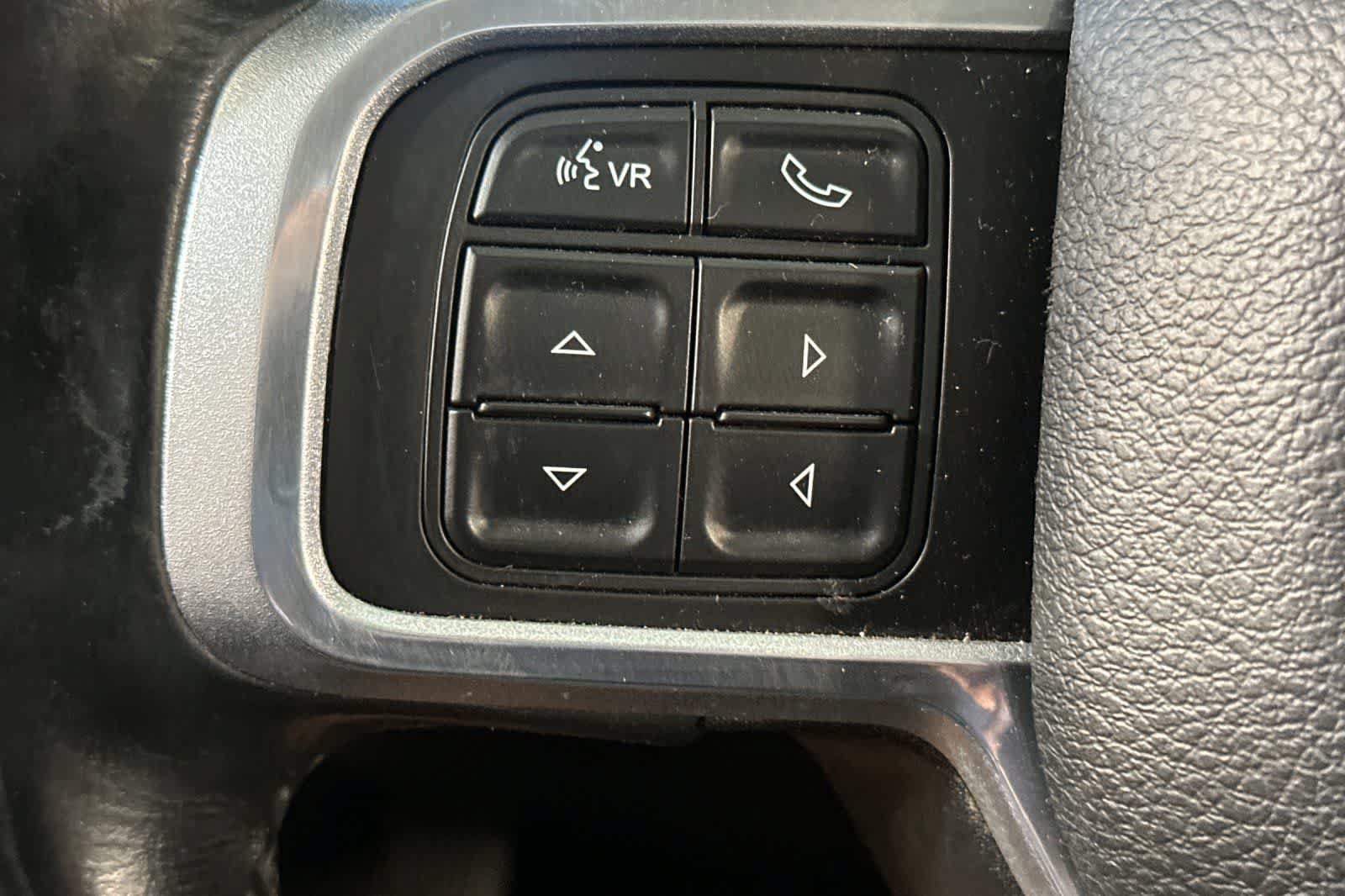 Used 2022 RAM 3500 Laramie AWD/4WD image 31