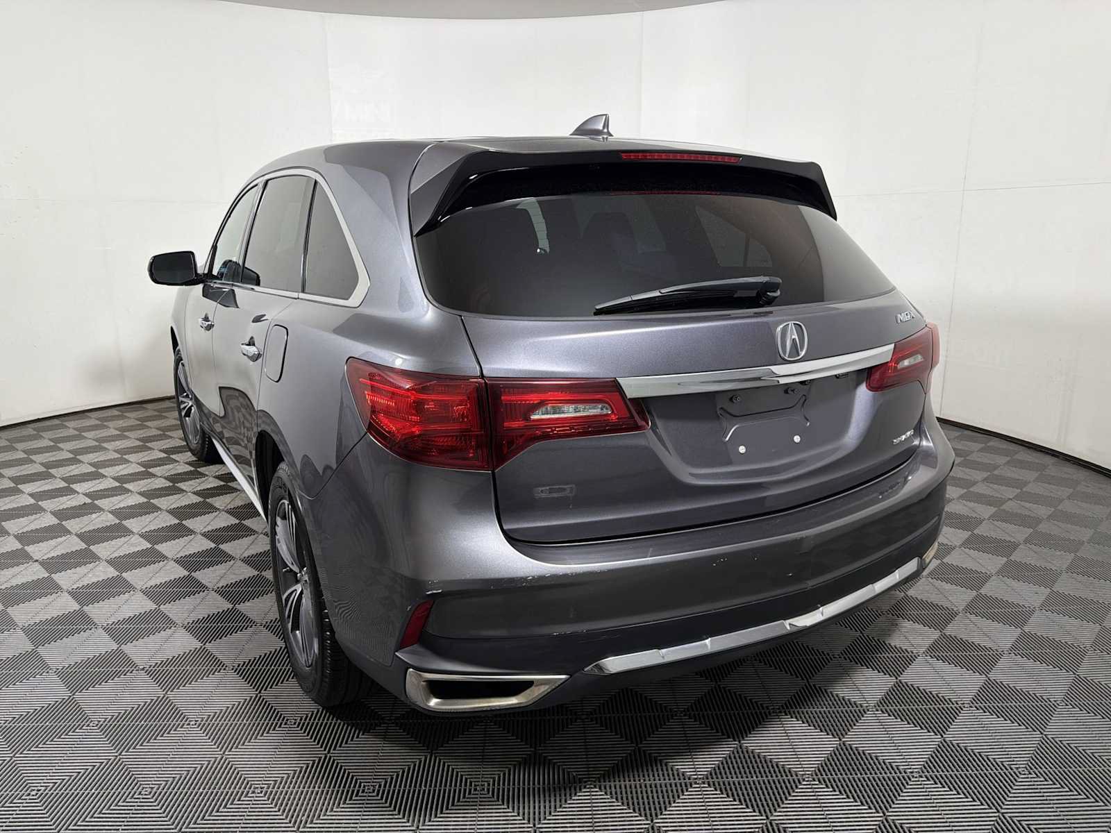Used 2018 Acura MDX SH-AWD image 5