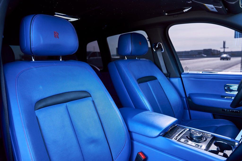 Used 2021 Rolls-Royce Cullinan Black Badge image 48