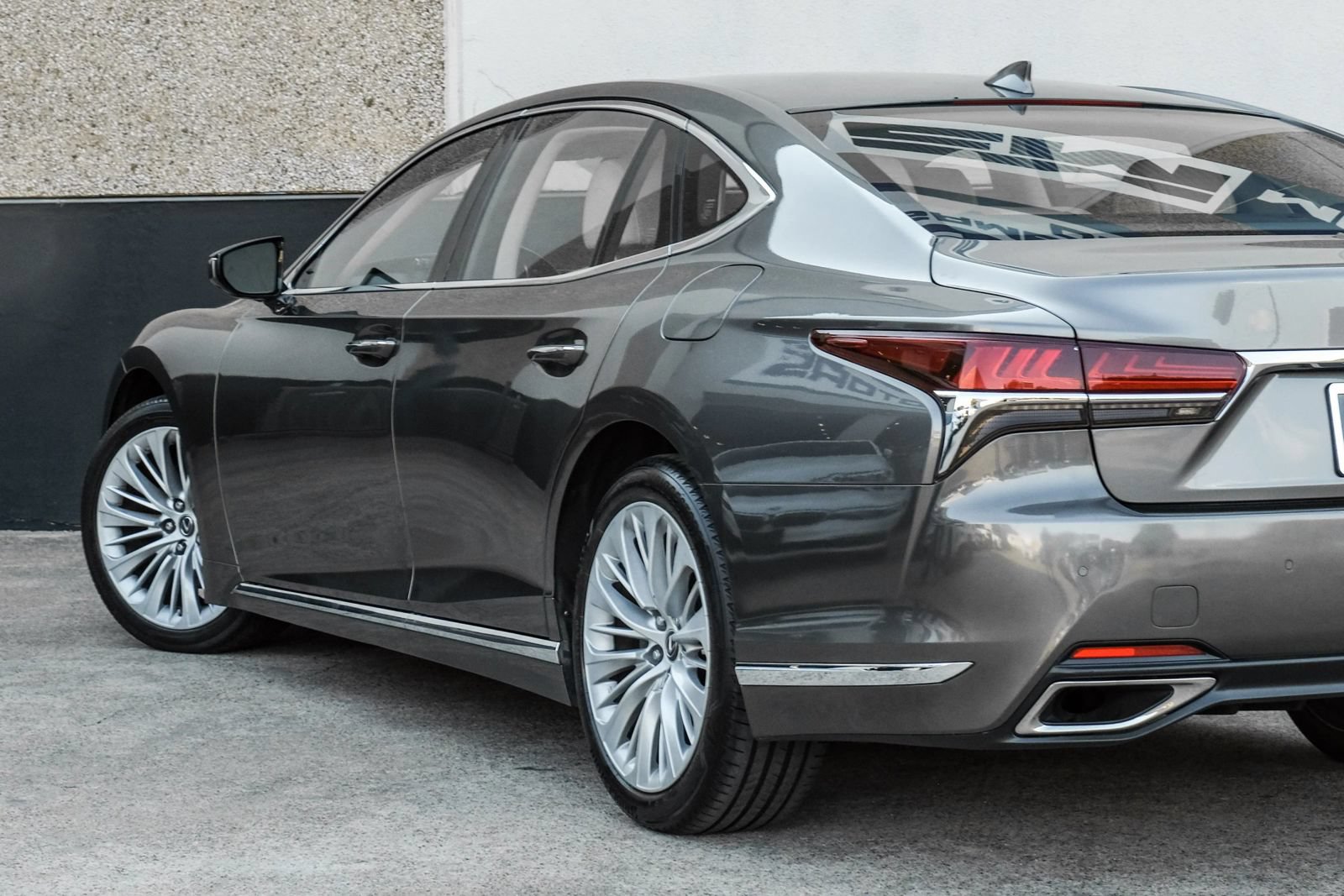 Used 2018 Lexus LS 500 AWD w/ Interior Upgrade Package image 13