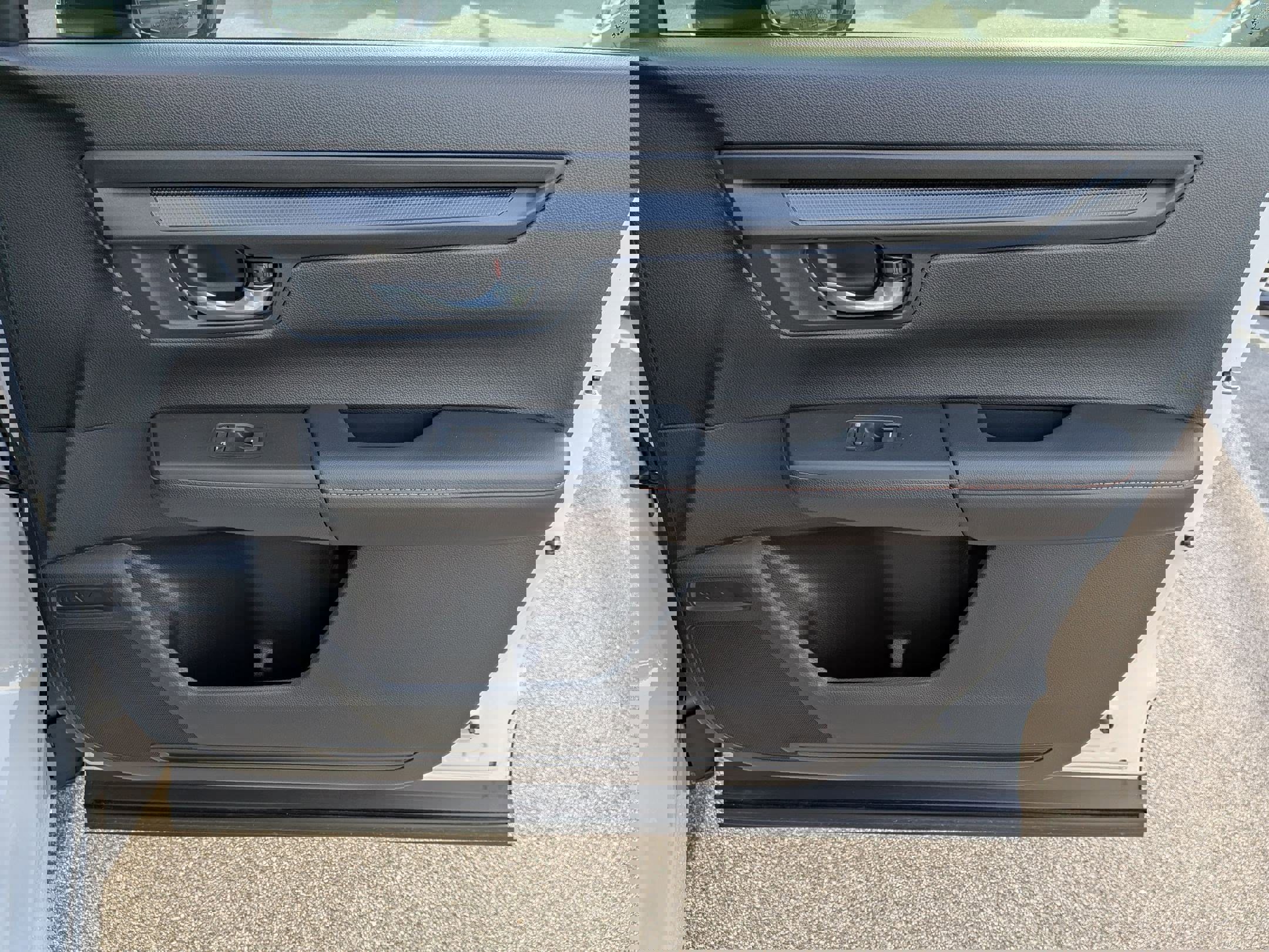 Used 2025 Honda CR-V Sport-L image 33