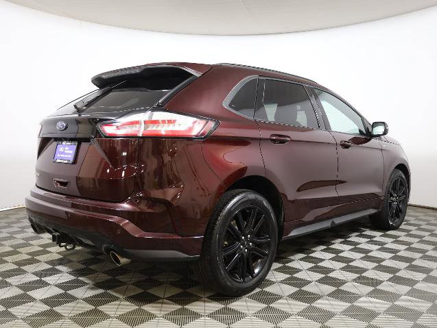 Certified 2020 Ford Edge ST-Line w/ Cold Weather Package AWD/4WD image 5