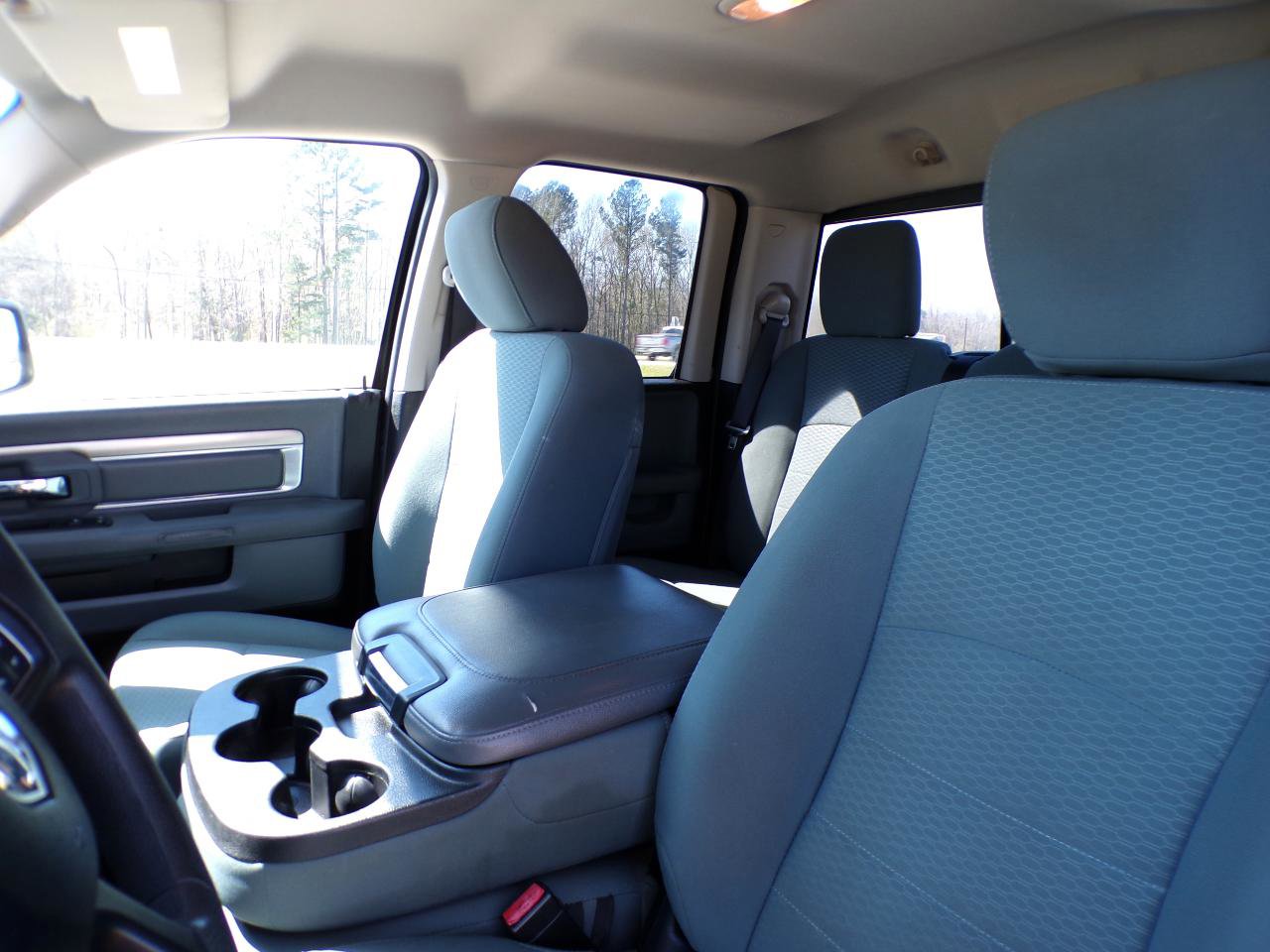 Used 2016 RAM 1500 Classic SLT image 31