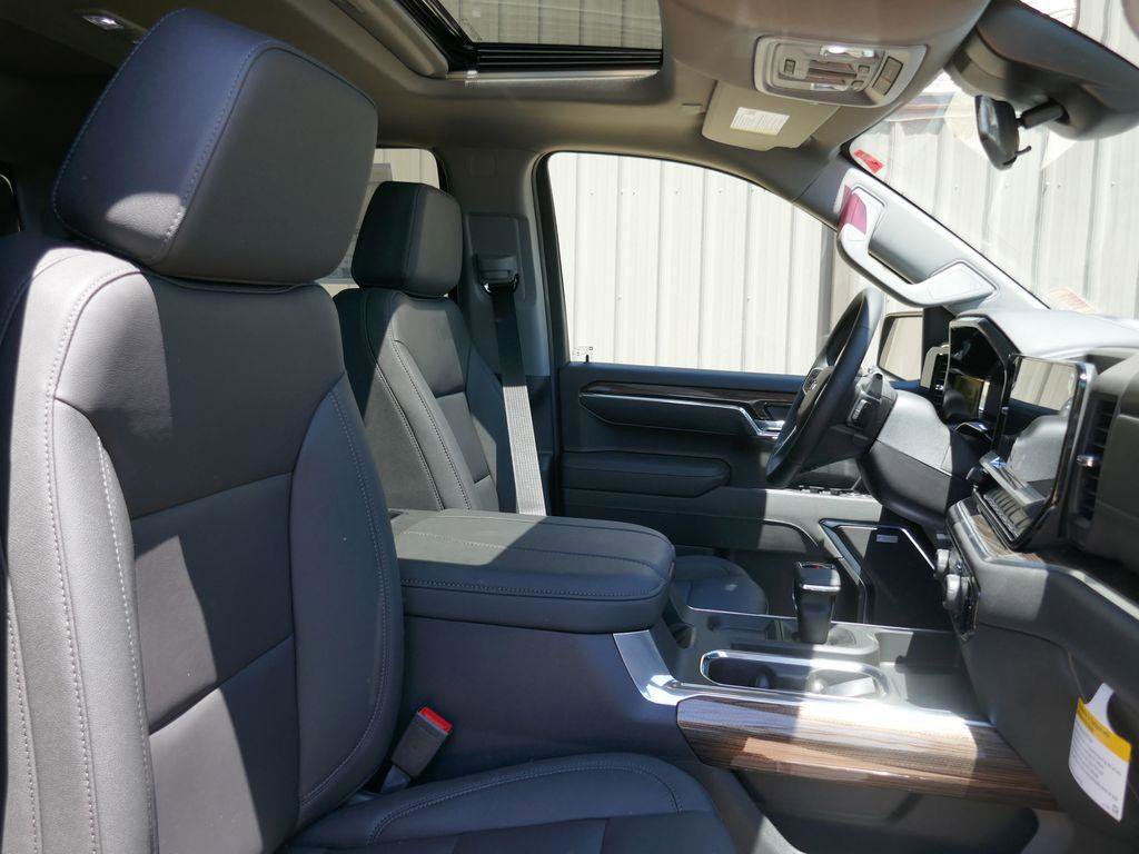 New 2026 Chevrolet Silverado 1500 LT Trail Boss w/ LT Trail Boss Premium Package AWD/4WD image 10