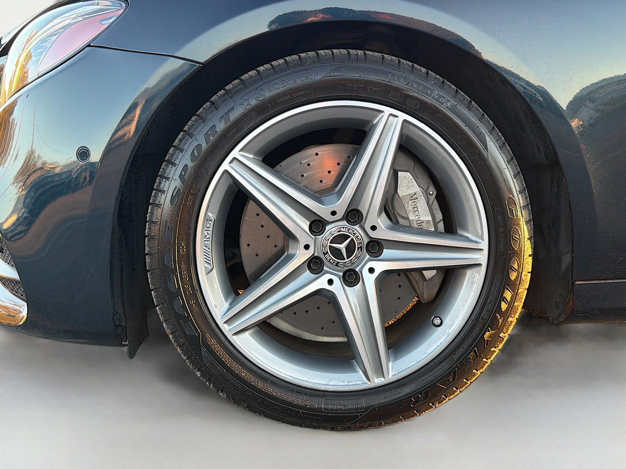 Used 2018 Mercedes-Benz E 300 image 42