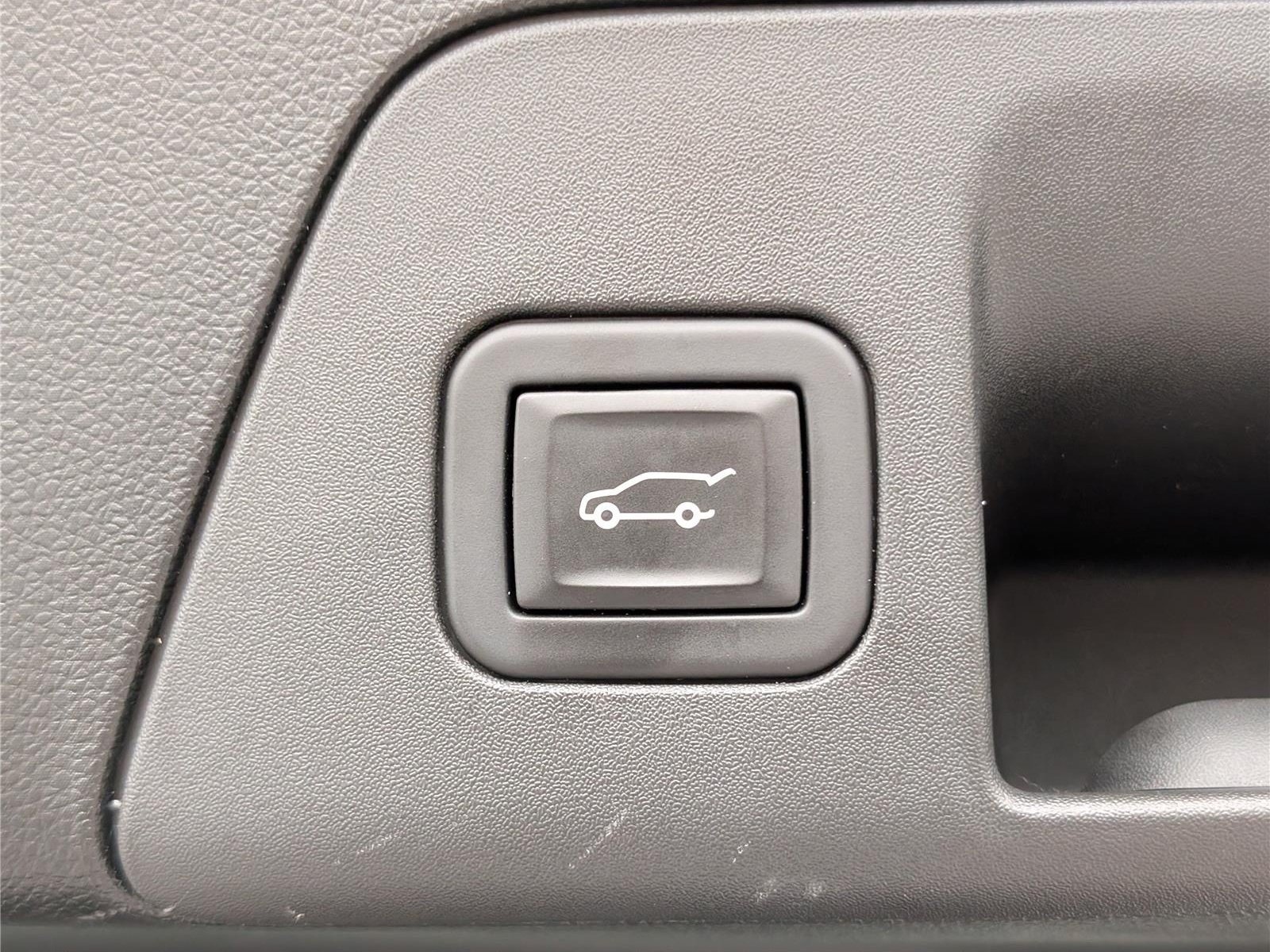 Used 2023 Buick Envision Avenir AWD/4WD image 15