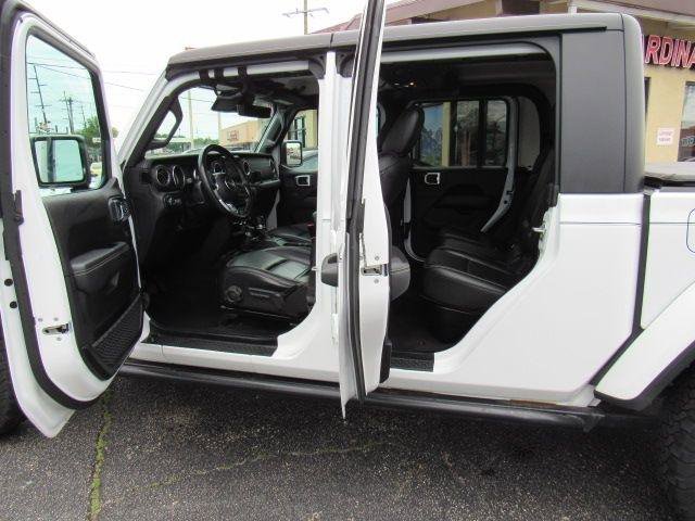Used 2020 Jeep Gladiator Overland AWD/4WD image 9