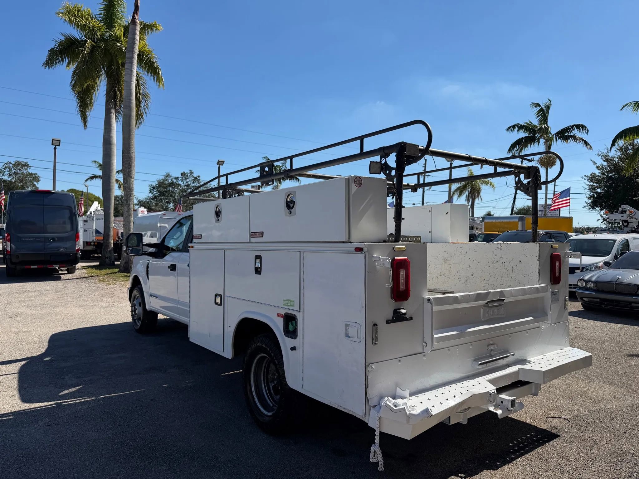 Used 2018 Ford F350 XL w/ Power Equipment Group image 4