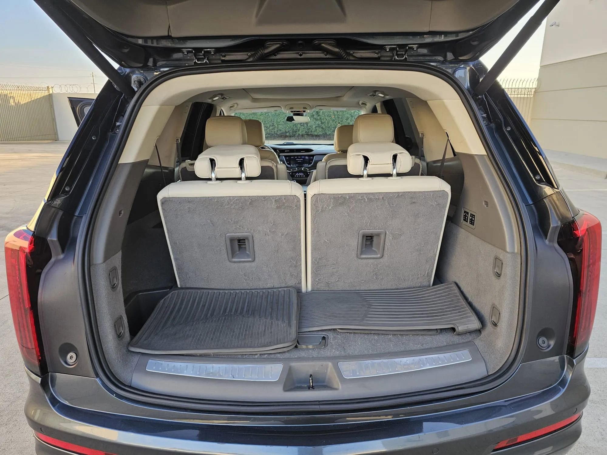 Used 2020 Cadillac XT6 Premium Luxury FWD image 15