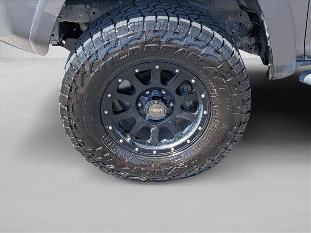 Used 2016 Toyota 4Runner SR5 AWD/4WD image 15