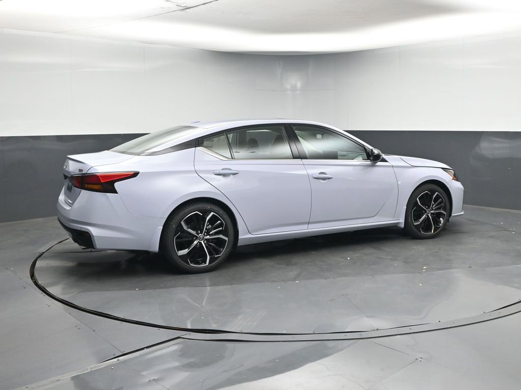 New 2025 Nissan Altima 2.5 SR image 5