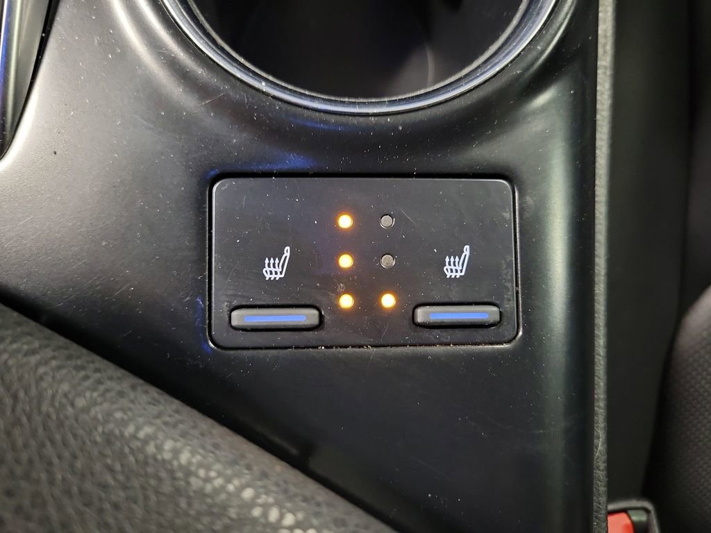 Used 2020 Toyota Camry XLE image 15