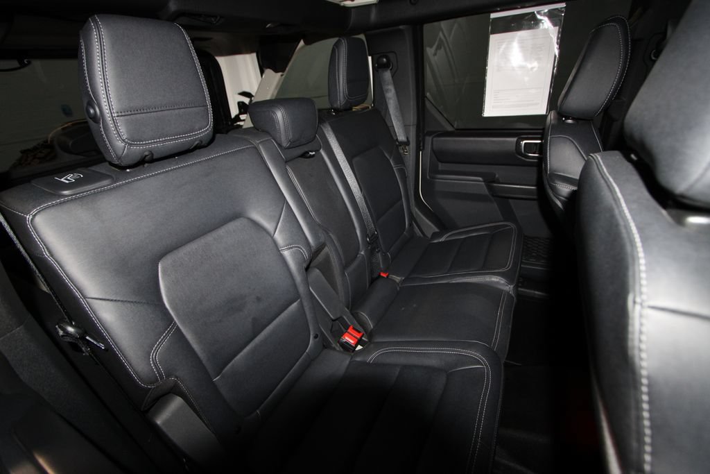 Used 2025 Ford Bronco Badlands AWD/4WD image 25