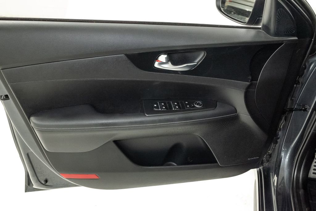 Certified 2023 Kia Forte GT-Line w/ GT-Line Premium Package image 9