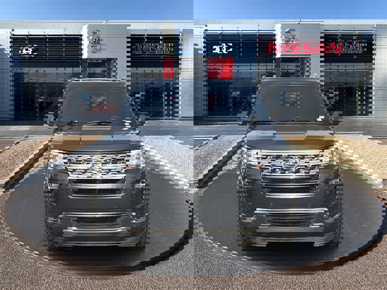 Used 2018 Ford Explorer Limited image 2