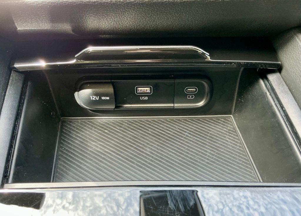 Used 2025 Kia Sportage LX AWD/4WD image 35
