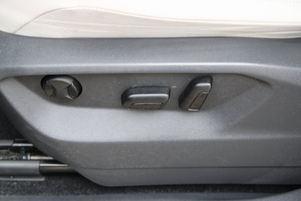 Used 2018 Volkswagen Tiguan SEL image 10