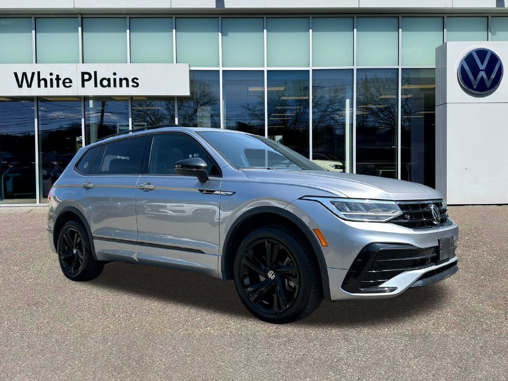 Used 2024 Volkswagen Tiguan SE R-Line AWD/4WD image 1