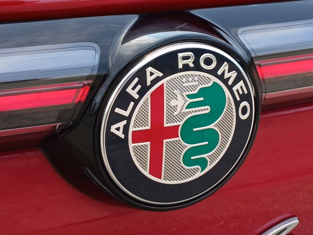 Used 2024 Alfa Romeo Tonale Ti AWD/4WD image 32
