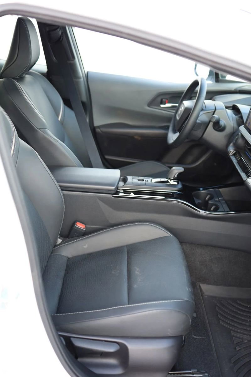 Used 2024 Toyota Prius Limited image 50