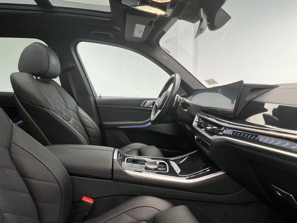 Certified 2024 BMW X5 xDrive40i w/ M Sport Package image 6