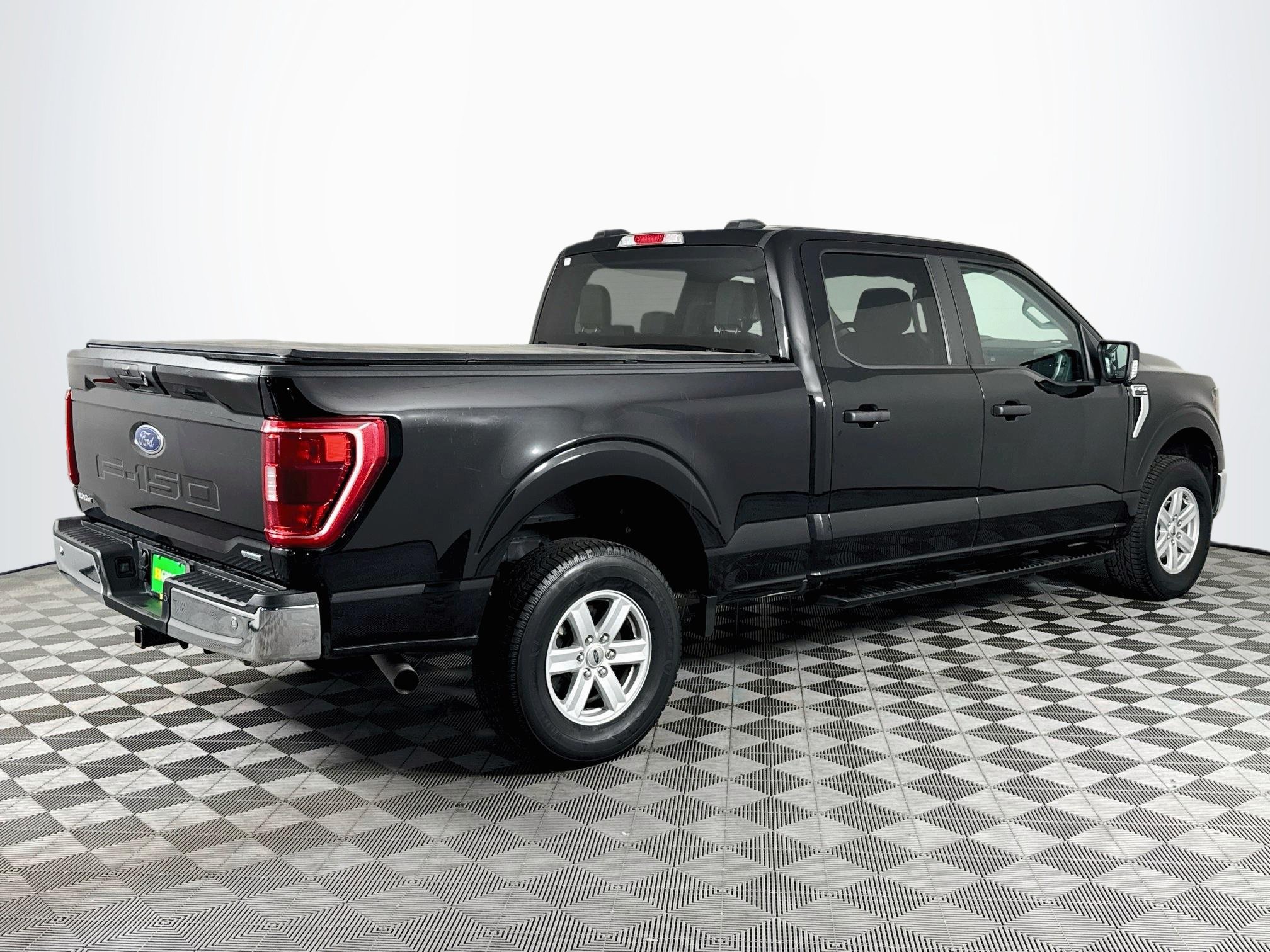 Used 2023 Ford F150 XLT w/ Trailer Tow Package AWD/4WD image 8