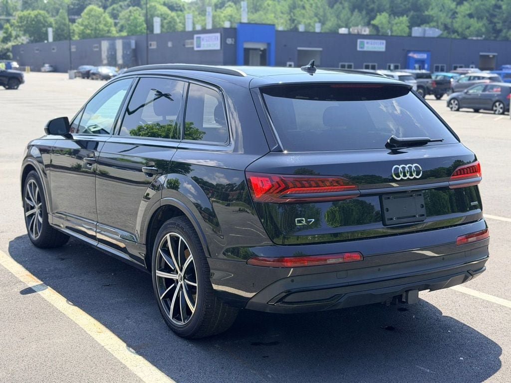 Used 2024 Audi Q7 3.0T Prestige AWD/4WD image 4