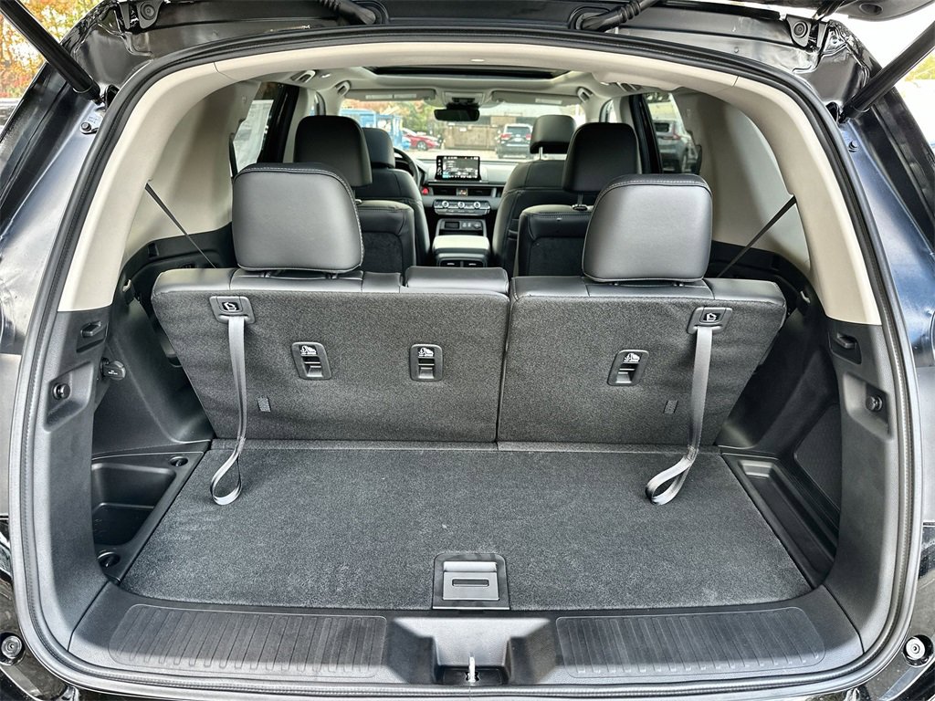 New 2025 Honda Pilot Touring image 21