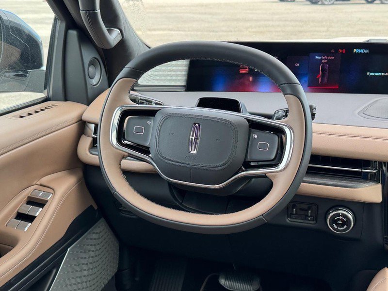 New 2025 Lincoln Navigator L Black Label image 16