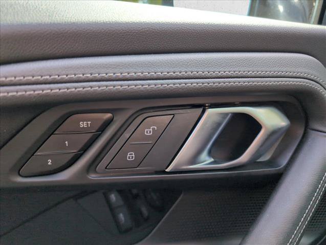 Used 2025 BMW 230i Coupe w/ M Sport Package RWD image 18