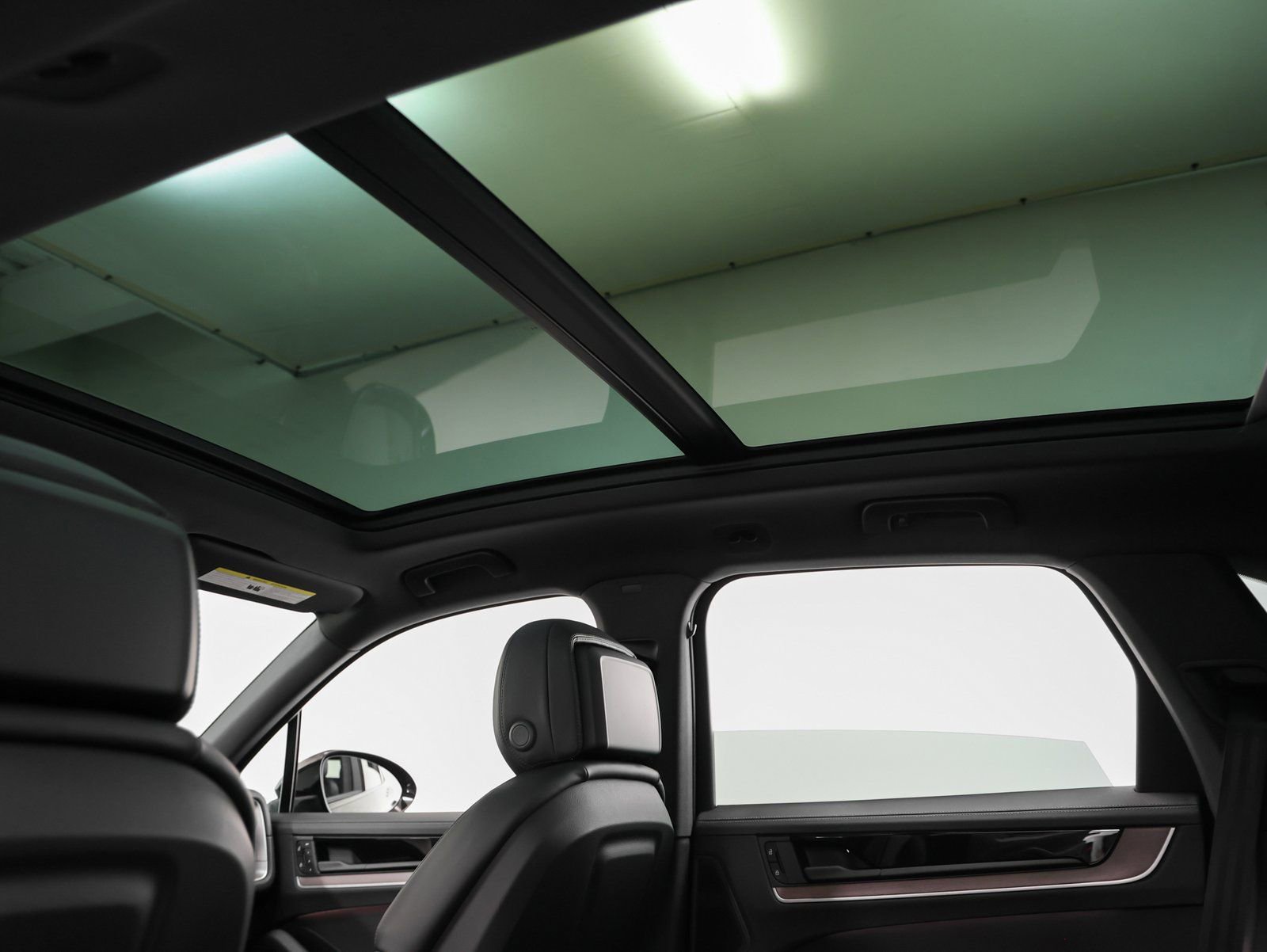 Certified 2025 Porsche Cayenne image 43