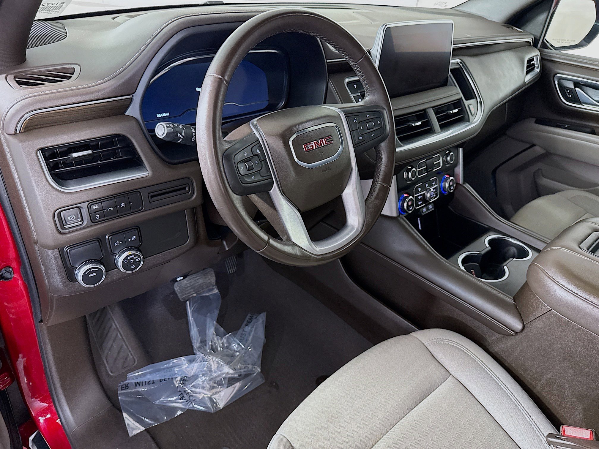 Used 2023 GMC Yukon SLE image 23