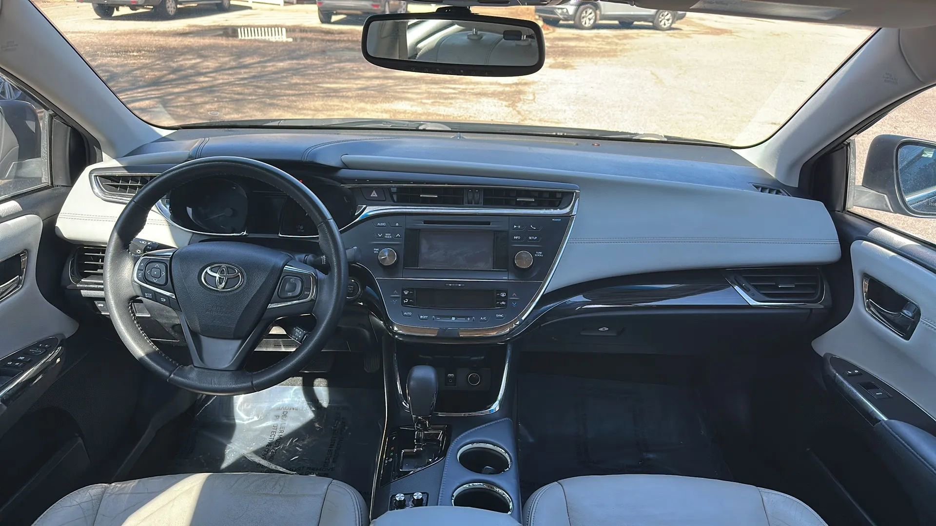 Used 2013 Toyota Avalon XLE Premium FWD image 25