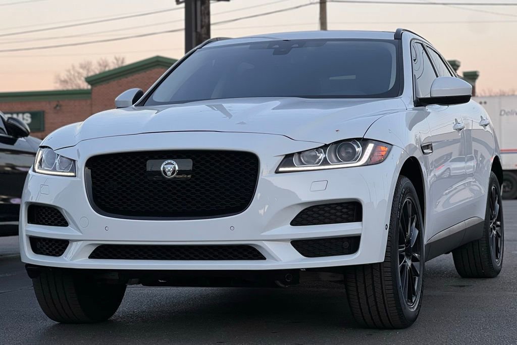 Used 2020 Jaguar F-PACE Prestige image 13