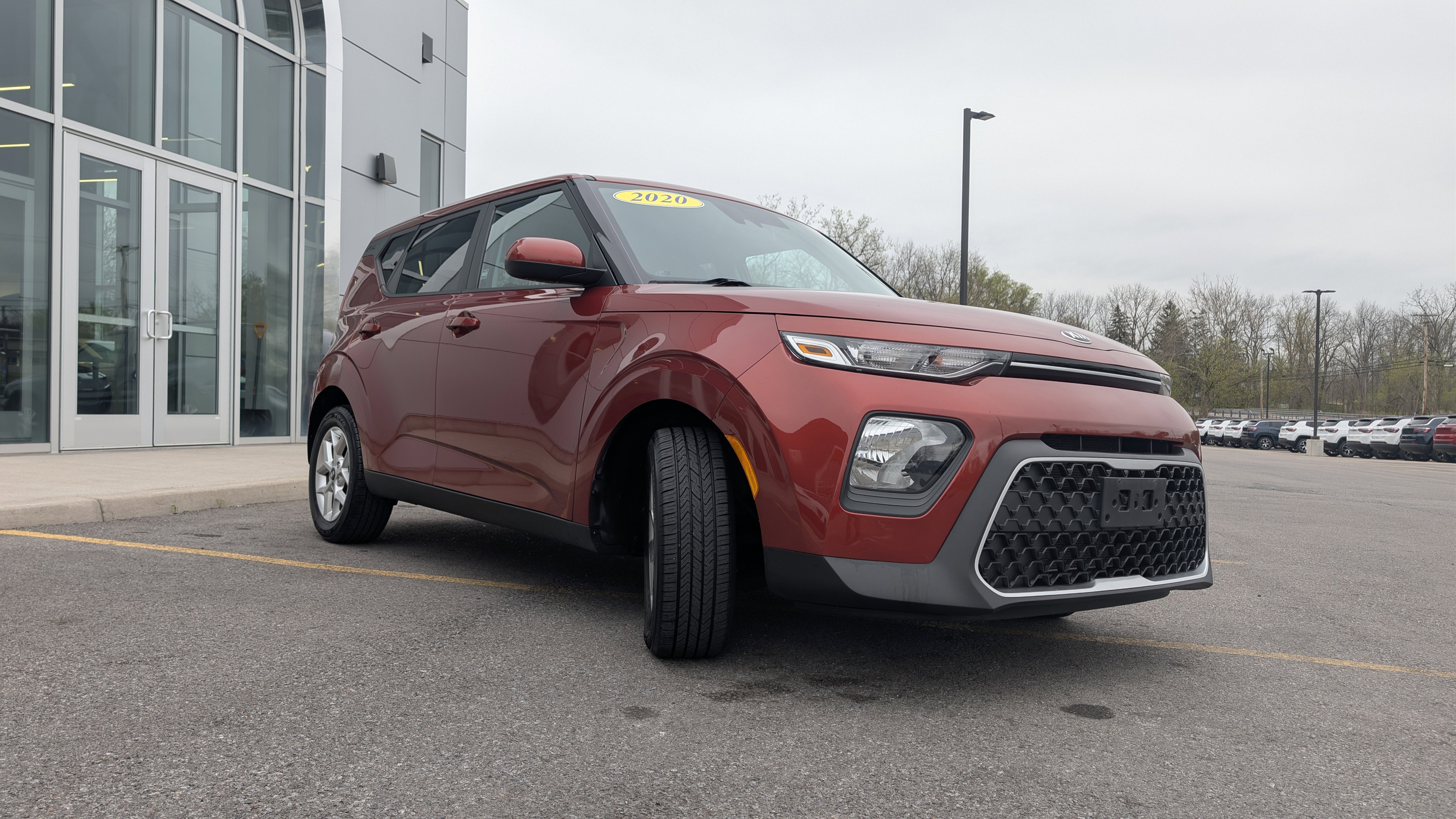 Used 2020 Kia Soul S FWD image 2