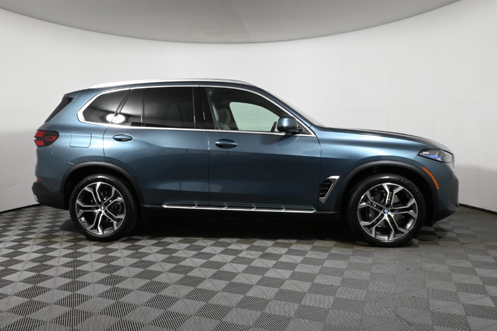 Used 2026 BMW X5 xDrive40i AWD/4WD image 8