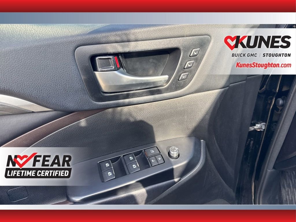 Used 2018 Toyota Highlander Limited image 20