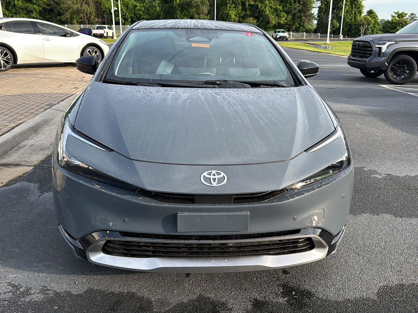 New 2025 Toyota Prius Plug-In Hybrid FWD image 7