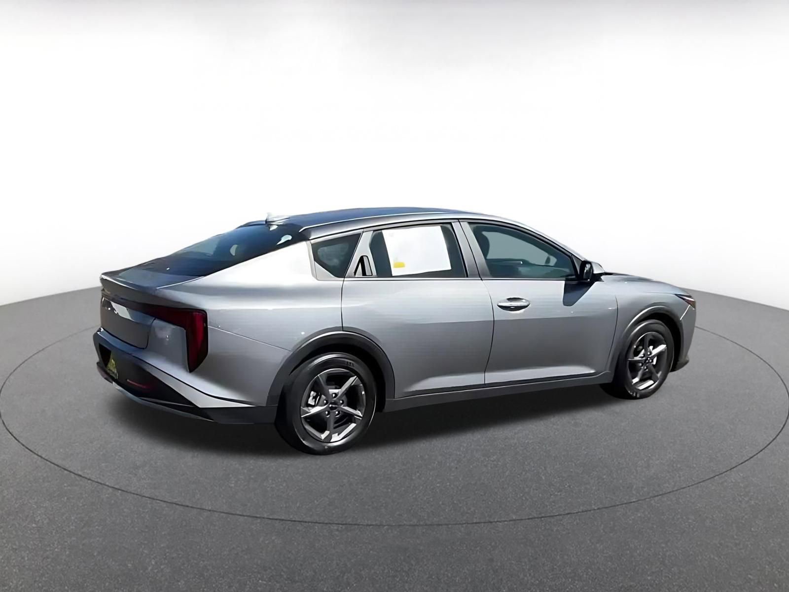Used 2025 Kia K4 FWD image 14