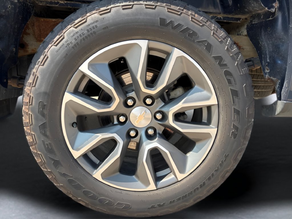 Used 2023 Chevrolet Silverado 1500 LT AWD/4WD image 75