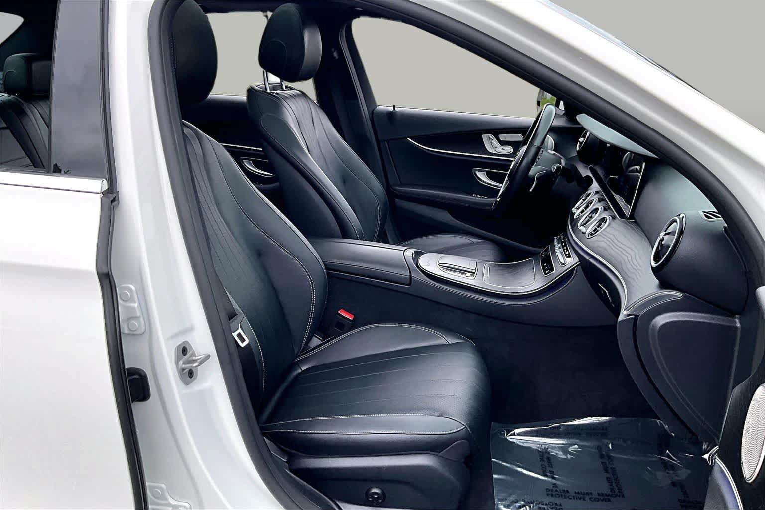 Used 2022 Mercedes-Benz E 350 4MATIC Sedan image 9