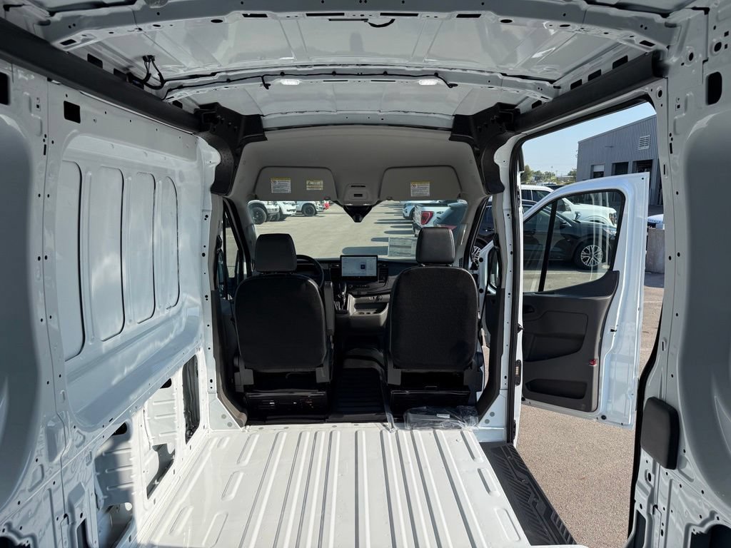 New 2026 Ford Transit 250 148 Medium Roof RWD image 15